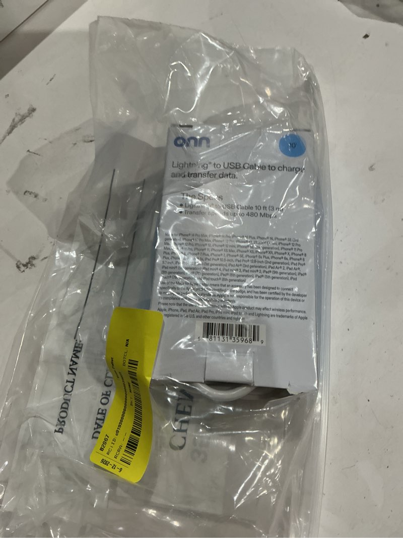 Condition photo showing Good Condition for onn ltg 10`white cable