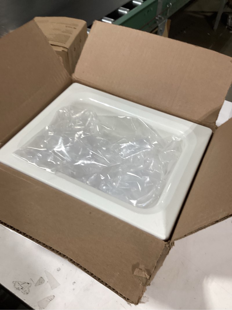 Condition photo showing New/Like New for similiar productcarlisle foodservice products cm110102 coldmaster abs standard half-size food pan, 6 quart capacity, 12.73\" x 10.36\" x 5.59\", white