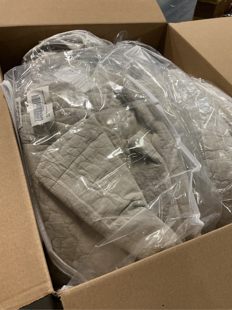Condition photo showing Good Condition for QSH Light Wheat Stonewashed Cotton Oversized King Quilt Bedspread (128"x120"),3PCs Farmhouse Rustic Wave Pattern Bedspread California King,Soft Lightweight Crinkled Quilt Coverlet Bedding Set Oversized King Plus (128"x120") Light Wheat01