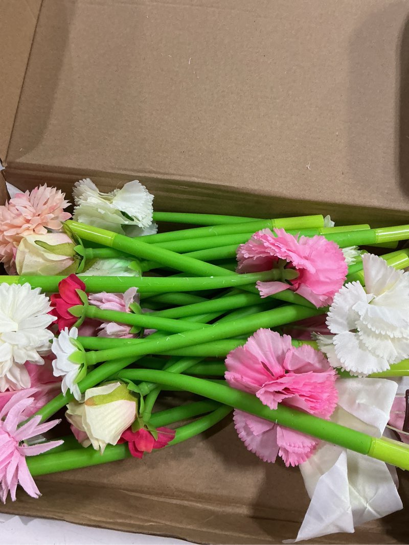 Condition photo showing Good Condition for BBTO 24 Pcs Flower Pens for Women Daisy Rose Lily Carnation Ballpoint with Flower Top Black Gel Ink Pen Gift for Mother's Day Bridal Shower party Supplies,0.5 mm(Beautiful)