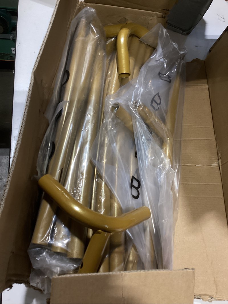 Condition photo showing Good Condition for gold garden party backdrop stand