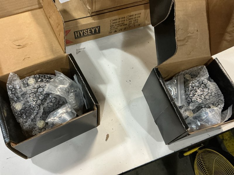 Condition photo showing New/Like New for 2 sets 2000lbs trailer hub kit 5 bolt 4.5",5 lug trailer idler hub fit 1" and 1-1/16" trailer straight spindles,5×4.5 trailer axle kit,boat trailer hubs 5 lug(only for straight spindle) 5*4.5" trailer hub kit for 2000 lbs axle