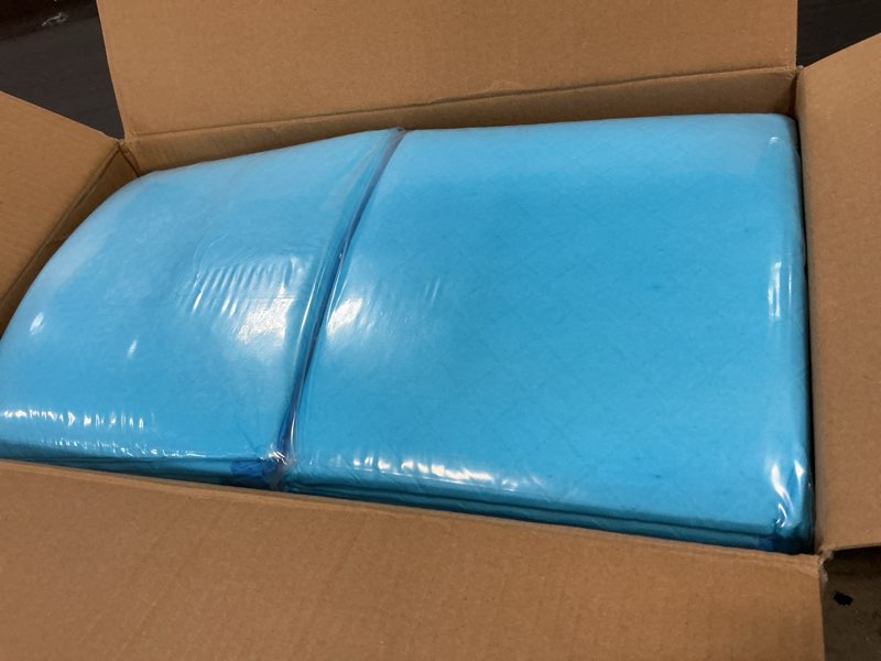 Condition photo showing Good Condition for Four Paws Wee Wee Superior Potty Training Dog & Puppy Pads  Pet Pee Pads  X-Large 40ct