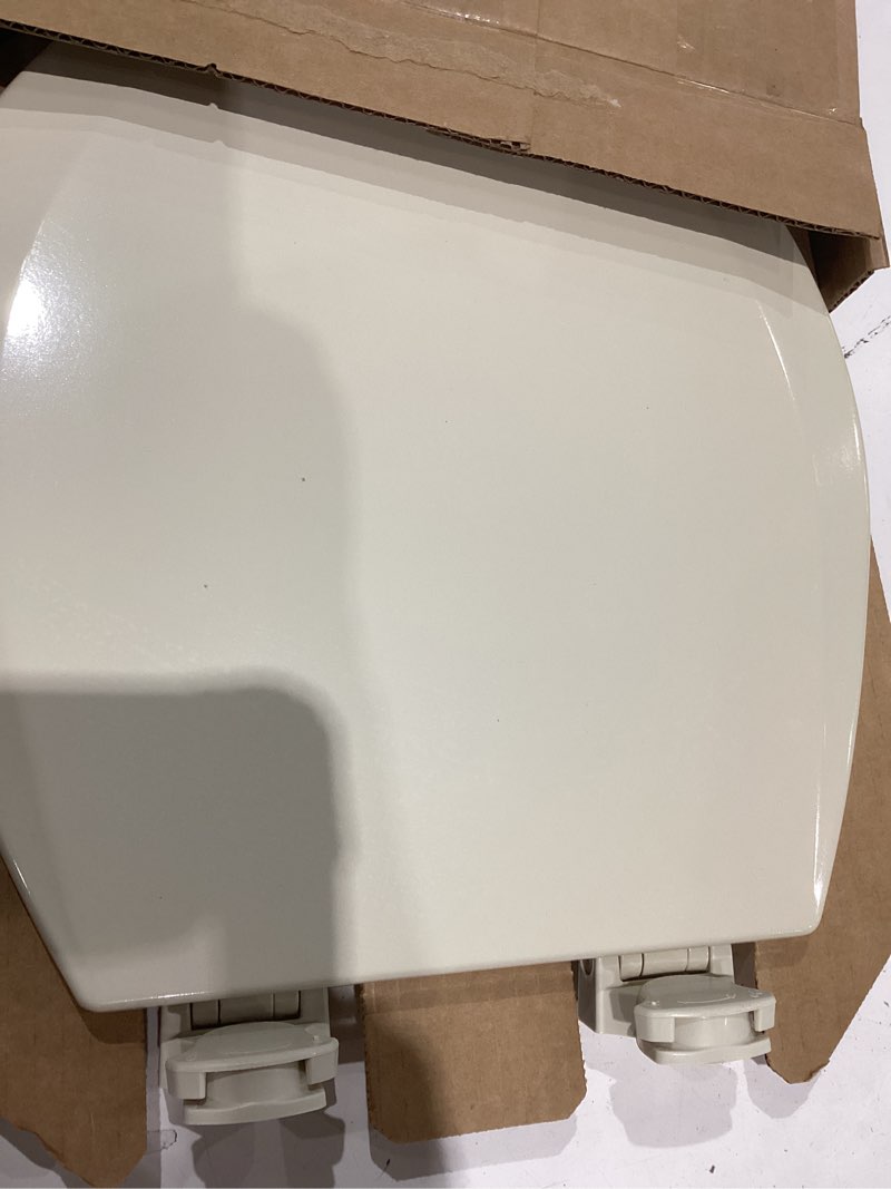 Condition photo showing Good Condition for bemis 500ec 146 toilet seat, 1 pack round, almond