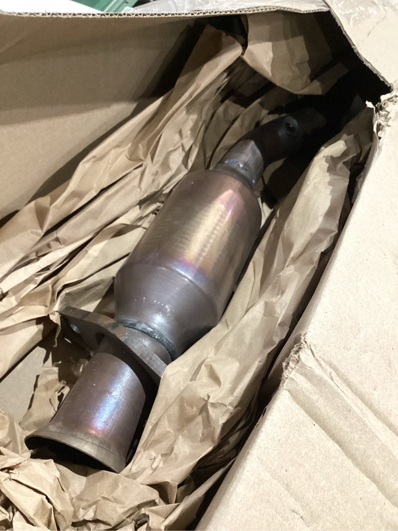 Condition photo showing As Is for High Flow Front Catalytic Converter Kit Direct-Fit Corolla Matrix Pontiac Vibe 2003-2008 1.8L