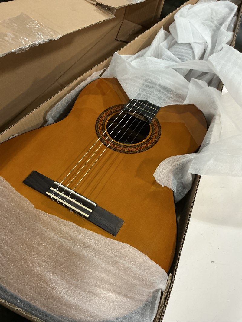 Condition photo showing Good Condition for Yamaha C40II Classical Guitar, Full Size With Rosewood Fingerboard and Bridge, Natural Full Size Guitar