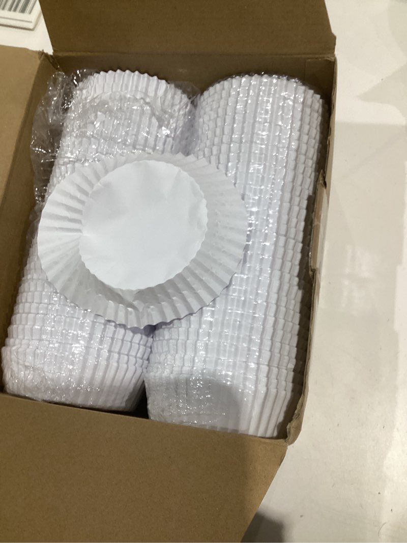 Condition photo showing Good Condition for meekoo 600 pcs large pet disposable feeding bowls liner bulk cat food bowls small paper dish paper liner for small dogs cats dish wet food feeding station(white,classic) white classic