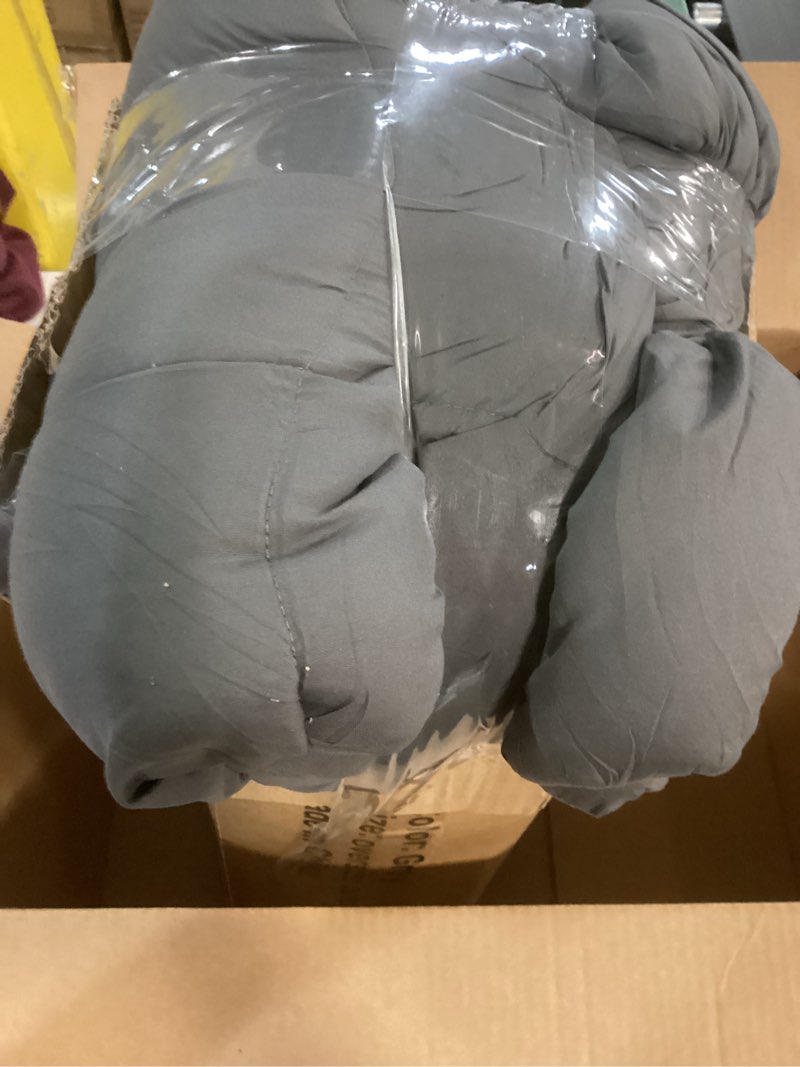 Condition photo showing Good Condition for TEXARTIST Premium 2100 Series Oversized Queen Comforter All Season Breathable Grey Comforter Soft 4D Spiral Fiber Quilted Down Alternative Duvet with Corner Tabs Hotel Style (98"x98") Oversized Queen Comforter Grey Comforter