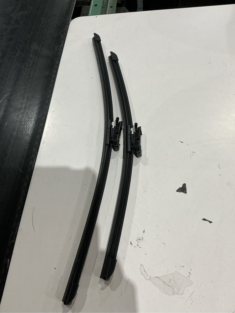 Condition photo showing Good Condition for bosch 3397007696 aerotwin oe replacement wiper blade set of 2 combo pack - (22" & 18") combo pack (22" & 18") top lock large & pinch tab
