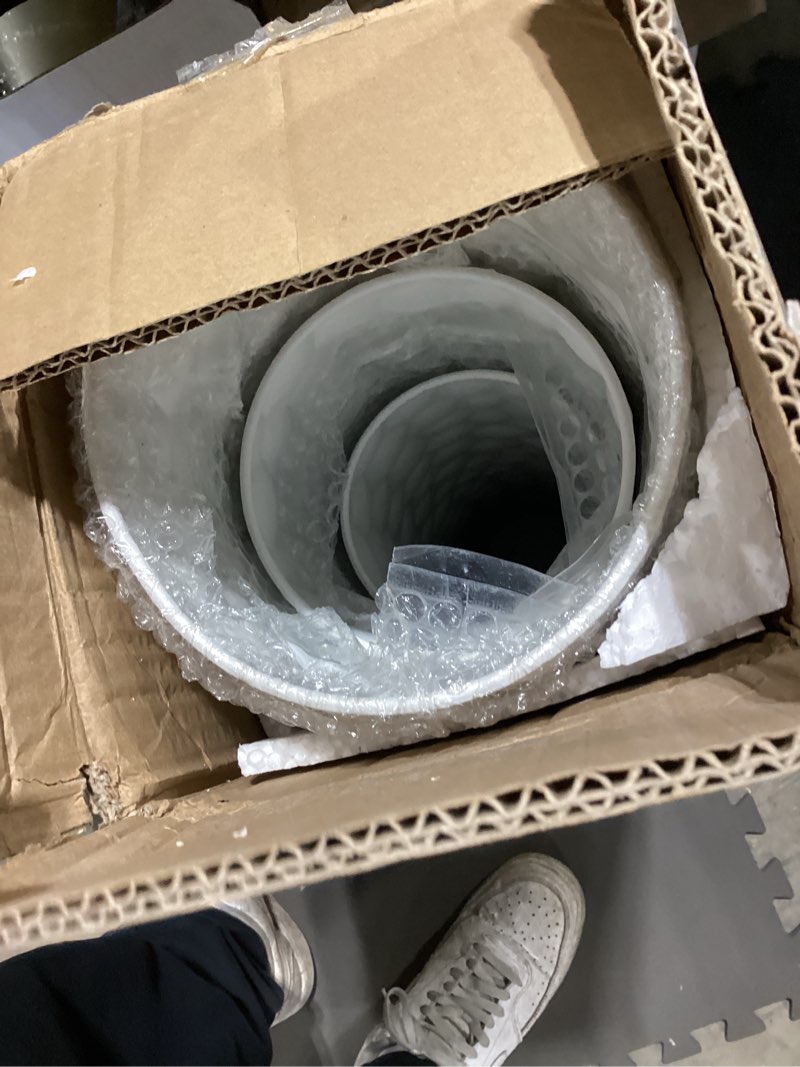 Condition photo showing Good Condition for sziqiqi tall vases floor standing: white extra large floor vase for living room 27.6/21.7in - metal tall flower vase for pampas grass - modern home decor for bedroom office hallway corner