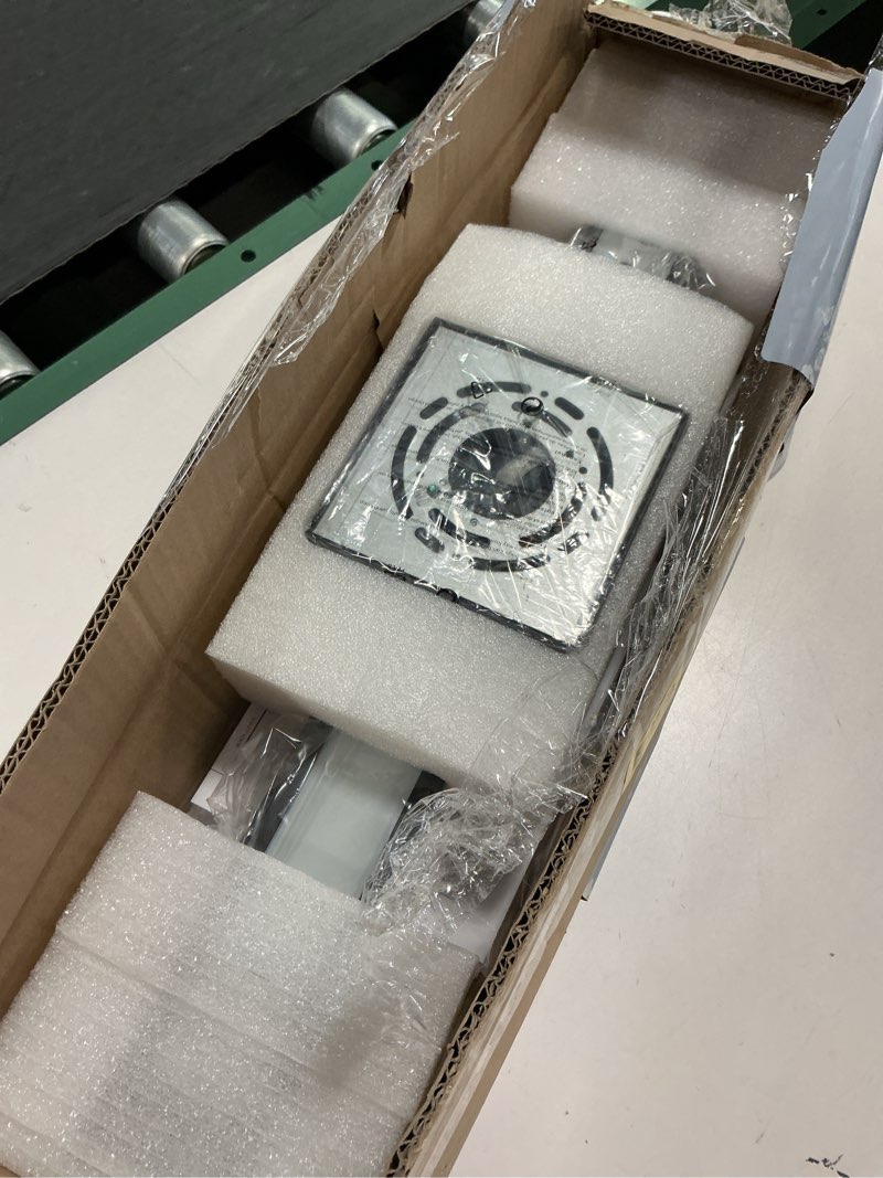 Condition photo showing Good Condition for Upgraded 23.6in Black Long Modern LED Outdoor Wall Lights 3000K 4000K 5000K Dimmable Exterior Wall Sconce Outside Light fixtures for House Garage Front Door 23.6inch 1 Pack