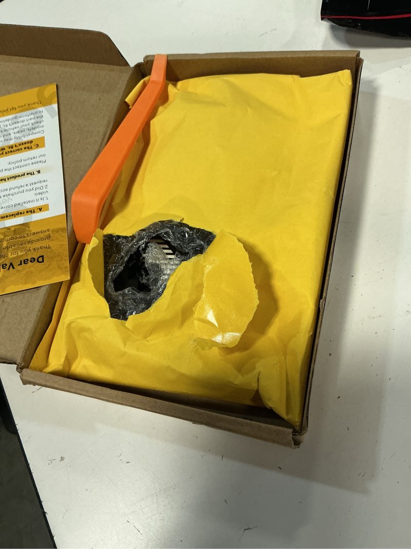 Condition photo showing Good Condition for passenger side bsd mirror compatible with jeep cherokee 2014 2015 2016 2017 2018 2019 2020 2021 2022 2023, jeep compass 2017-2023, right side mirrors with blind spot indicator, heated, 68368582aa passenger side(blind spot)