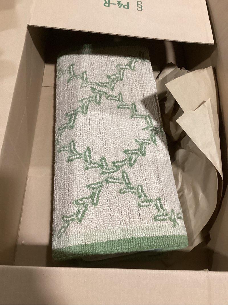Condition photo showing Good Condition for safavieh chelsea collection accent rug - 1'8" x 2'6", ivory & light green, hand-hooked french country wool, ideal for high traffic areas in entryway, living room, bedroom (hk230b) 1'8" x 2'6" (rectangular) ivory/light green