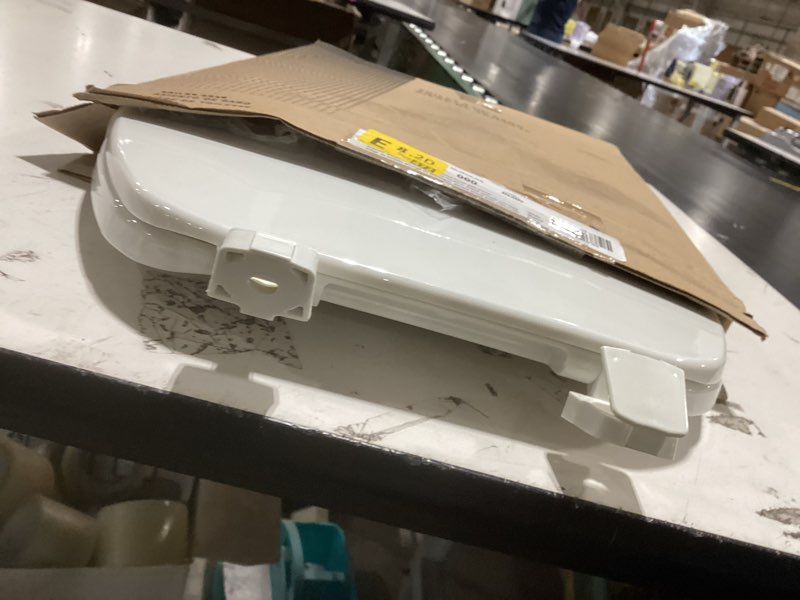 Condition photo showing Good Condition for bemis 170 000 toilet seat, elongated, plastic, white