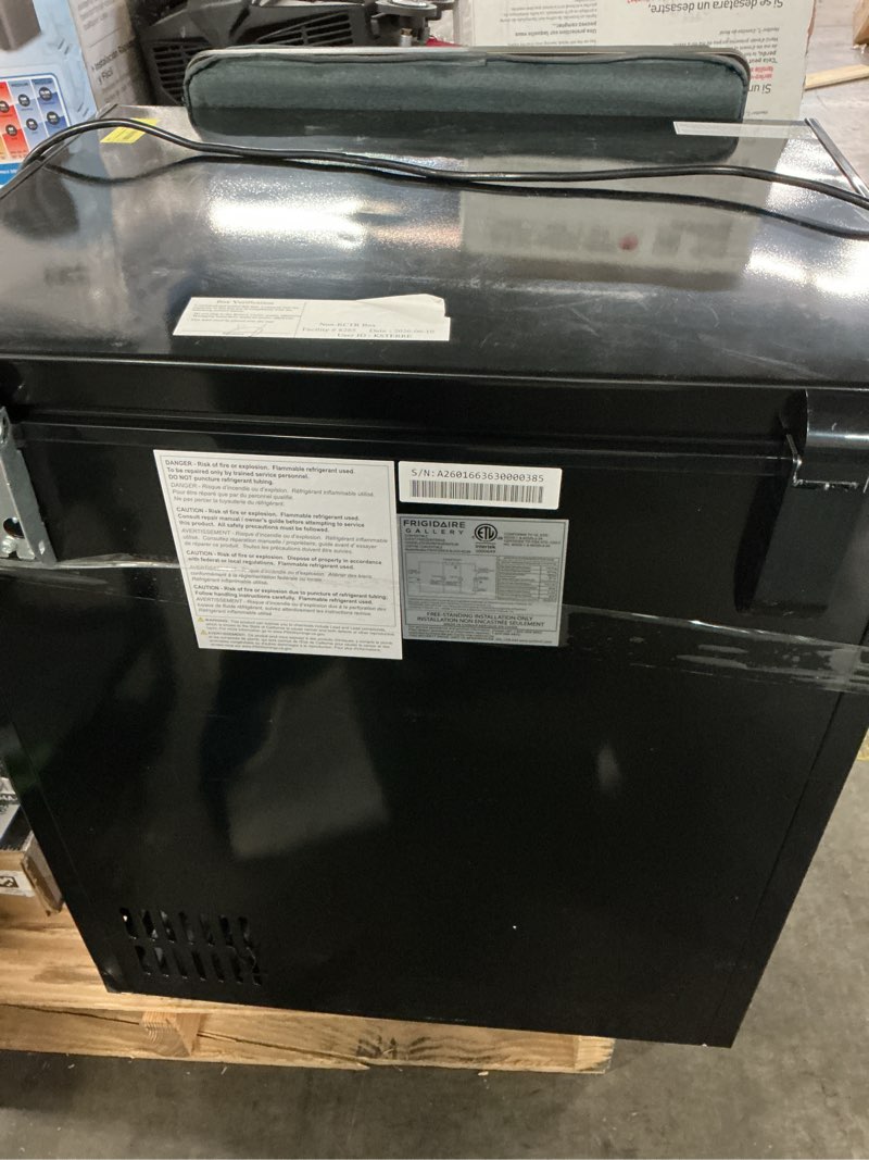 Condition photo showing As Is for 5.0 cu ft chest freezer | fgfrf5009-6com