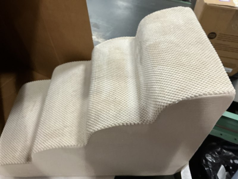 Condition photo showing Good Condition for eheyciga curved dog stairs ramp for high beds 19.7" h, 4-step dog steps for small dogs and cats, pet stairs for high bed climbing, non-slip balanced pet step indoor, beige fleece-beige 4-step