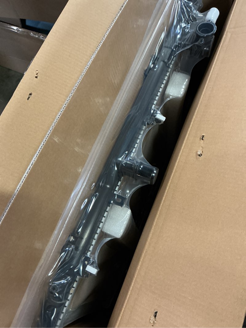 Condition photo showing New/Like New for besuto aluminum radiator | compatible with lexus es350 3.5 v6,2007-2009 | 22mm core thickness | replaces cu2919