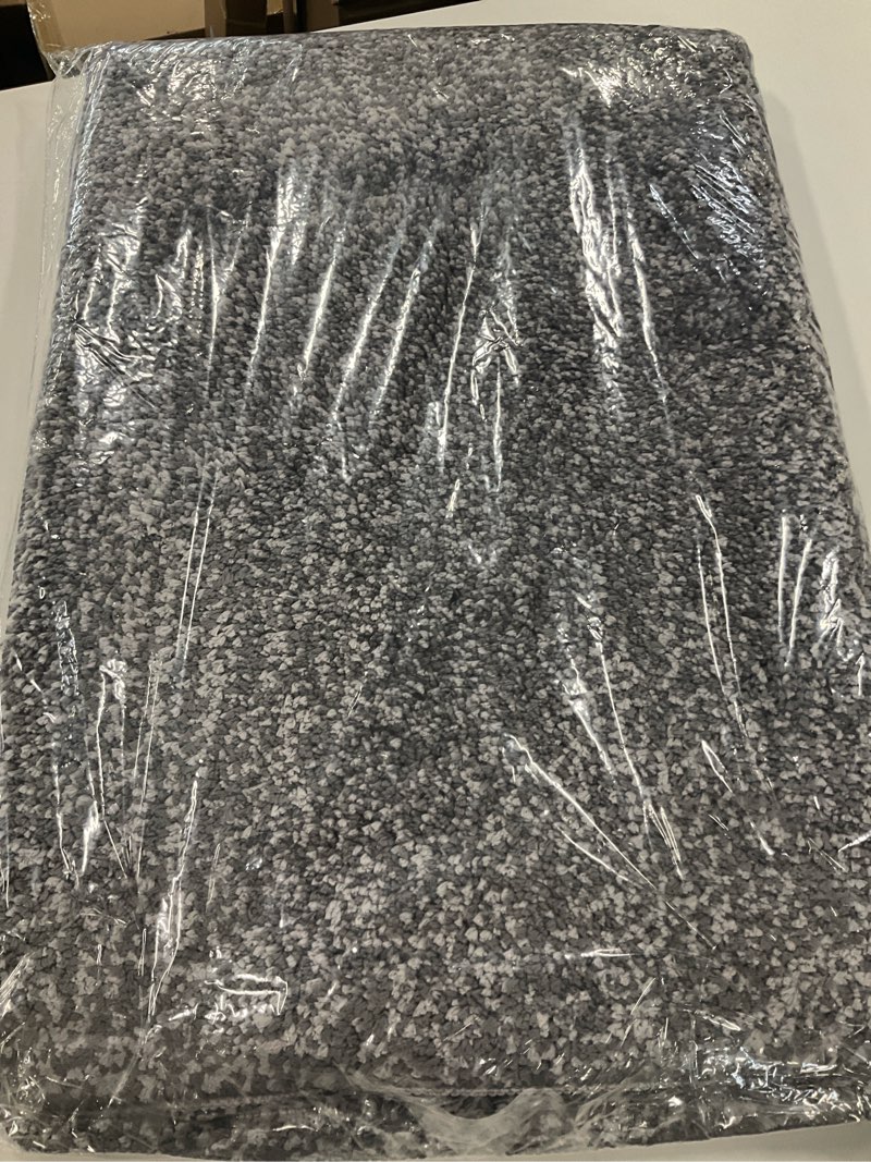 https://lotting-media.assets.bidfta.com/lotting_5e6b94ef-1e88-45e4-b470-40b1c4e03bc8