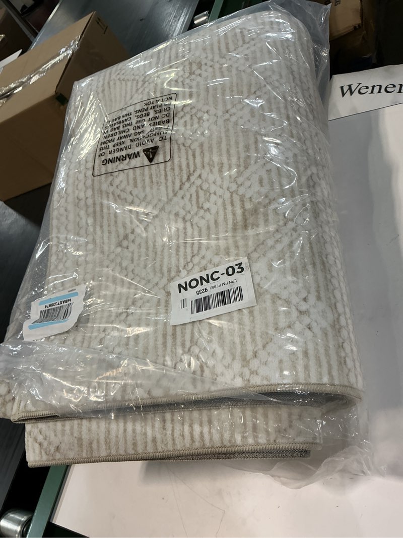 Condition photo showing Good Condition for (similar foto )8x10 area rug for living room moroccan washable rugs non slip indoor floor carpet foldable large soft area rug for dining room bedroom with low pil brown/beige  (rectangular)