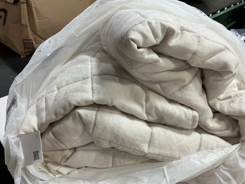 Condition photo showing Good Condition for european linen box quilt set, king/cal king, sand quince