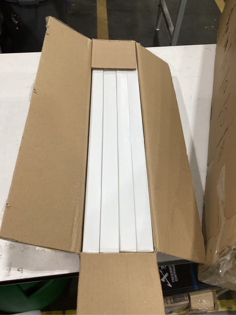 Condition photo showing Good Condition for romwish 24 inch t8 led tube light, 10w(24w equiv.), 1120lm, 5000k daylight, type a+b plug & play or ballast bypass, f17t8 fluorescent replacement, double-ended power, under cabinet light, 12 pack 2 feet 12p
