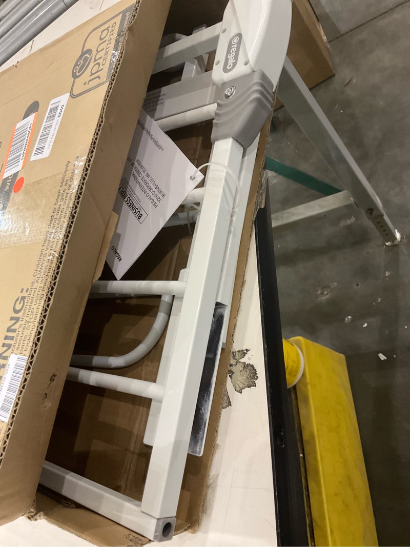 Condition photo showing Good Condition for Regalo Easy Step 49-Inch Extra Wide Baby Gate, Includes 4-Inch and 12-Inch Extension Kit, 4 Pack of Pressure Mount Kit and 4 Pack of Wall Mount Kit White 29-49"W x 30"H