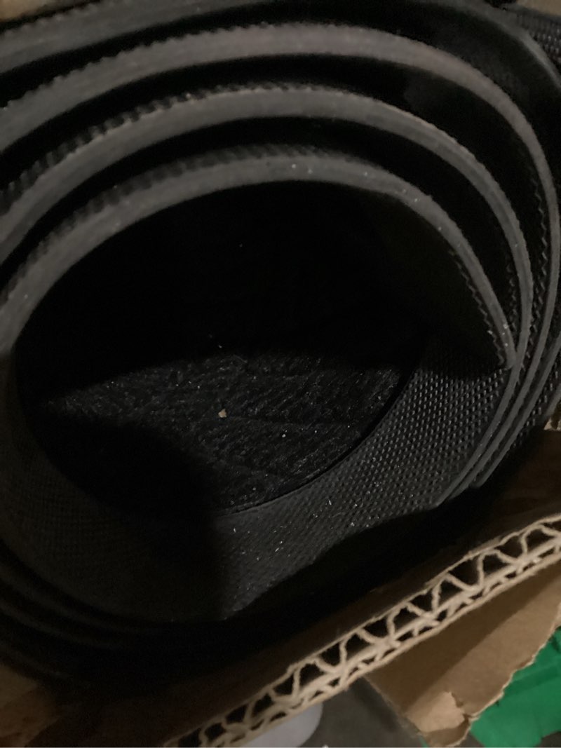 Condition photo showing Good Condition for Front Door Mat, Heavy Duty Indoor Outdoor Doormat, 60" x 48" Low Profile Outdoor Mats for Home Entrance, Stain and Fade Resistant Welcome Mat Ideal for High Traffic Area, Diamond Black 4' x 5' (Rectangular) Black Diamond