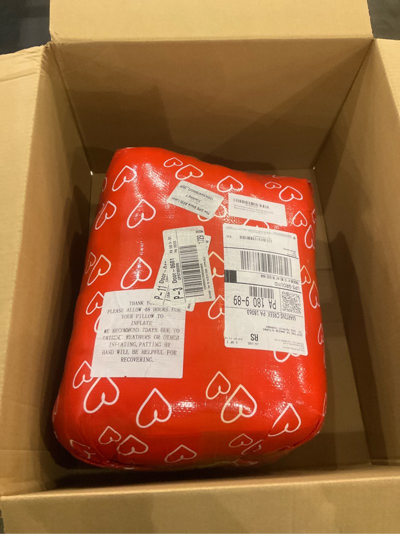 Wedge headboard pillow positioning support