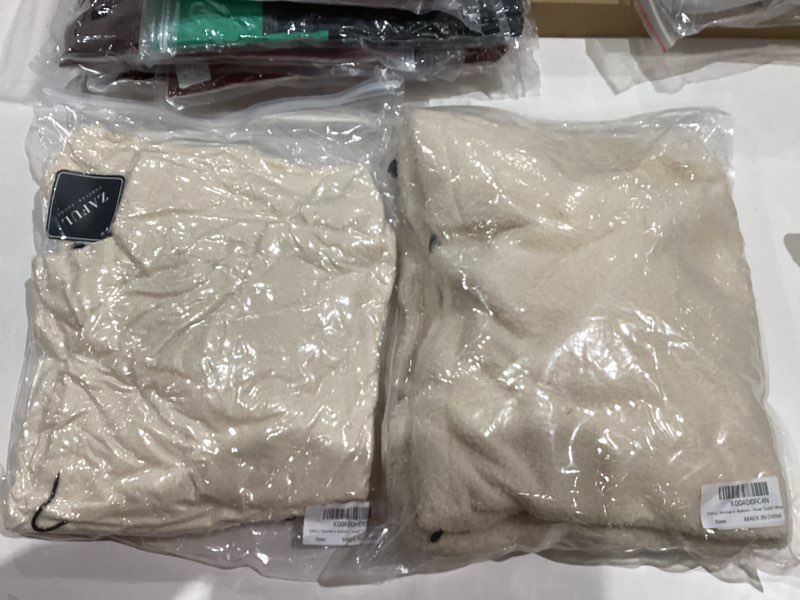 Condition photo showing New/Like New for ZAFUL Women's Fashion Long Sleeve Lapel Half Zip Plain Faux Fur Sweatshirt Solid Color Crop Pullover Tops Beige