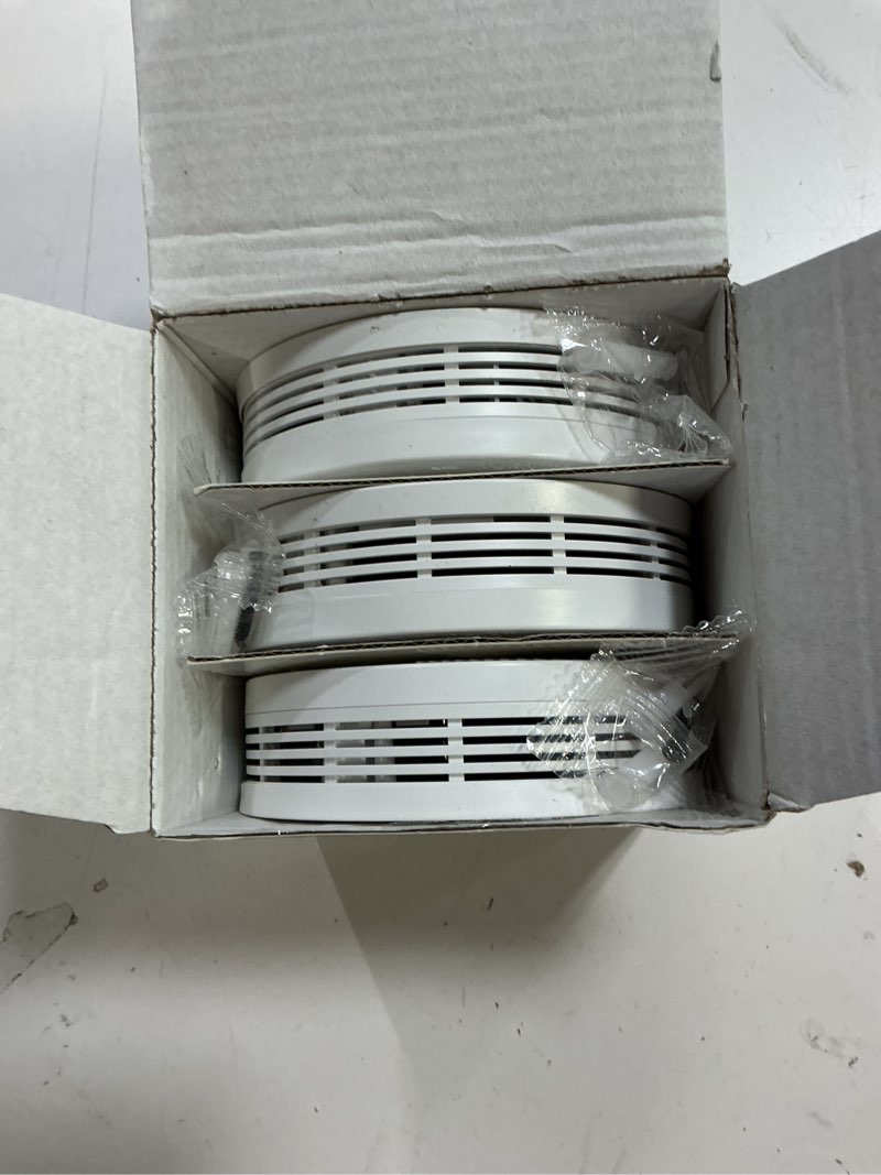 Condition photo showing New/Like New for Interconnected Smoke and Carbon Monoxide Detector, 10-Year Battery Wireless Interlinked Smoke & CO Alarm with Dual Sensors, Home Fire & CO Safety Protection (3Pack) 3-Pack