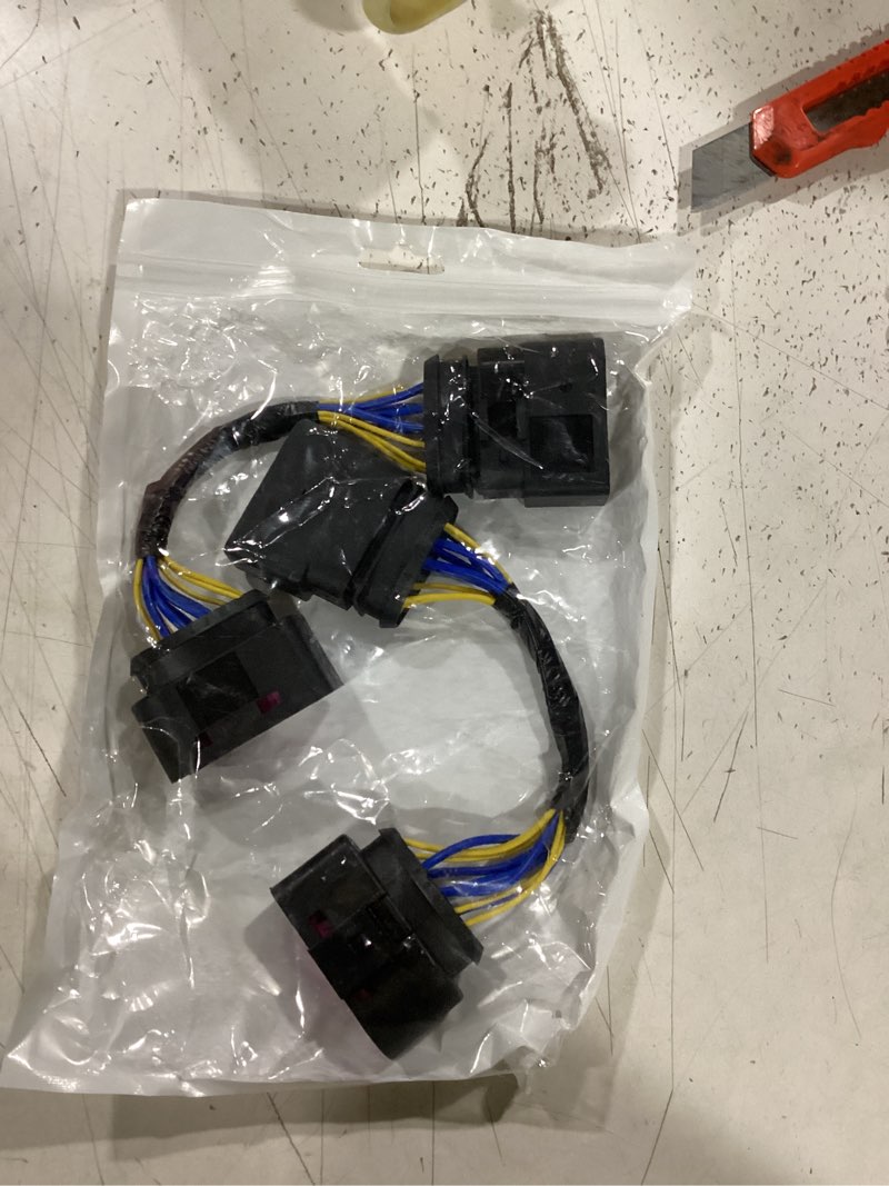 Condition photo showing Good Condition for 2pcs 14 to 10 pin xenon hid headlight connector adapter fits for 2015 vw jetta, replace 1j0973737, 1j0 973 737