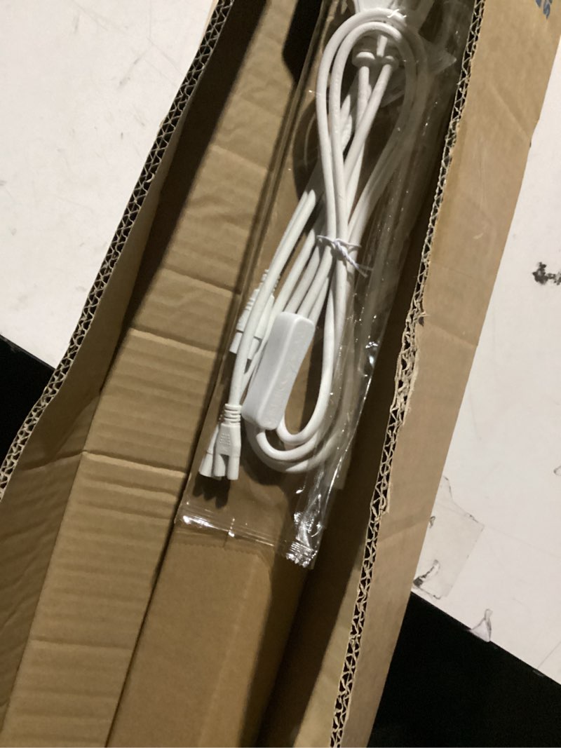 Condition photo showing Good Condition for barrina t8 led shop lights for workshop 4ft, 50w, 7000lm, 5000k, ?daylight white, clear cover, ceiling, v-shape shop light fixture, garage, warehouse, basement, etl listed, 2 packs 5000k-silver 4ft-2p