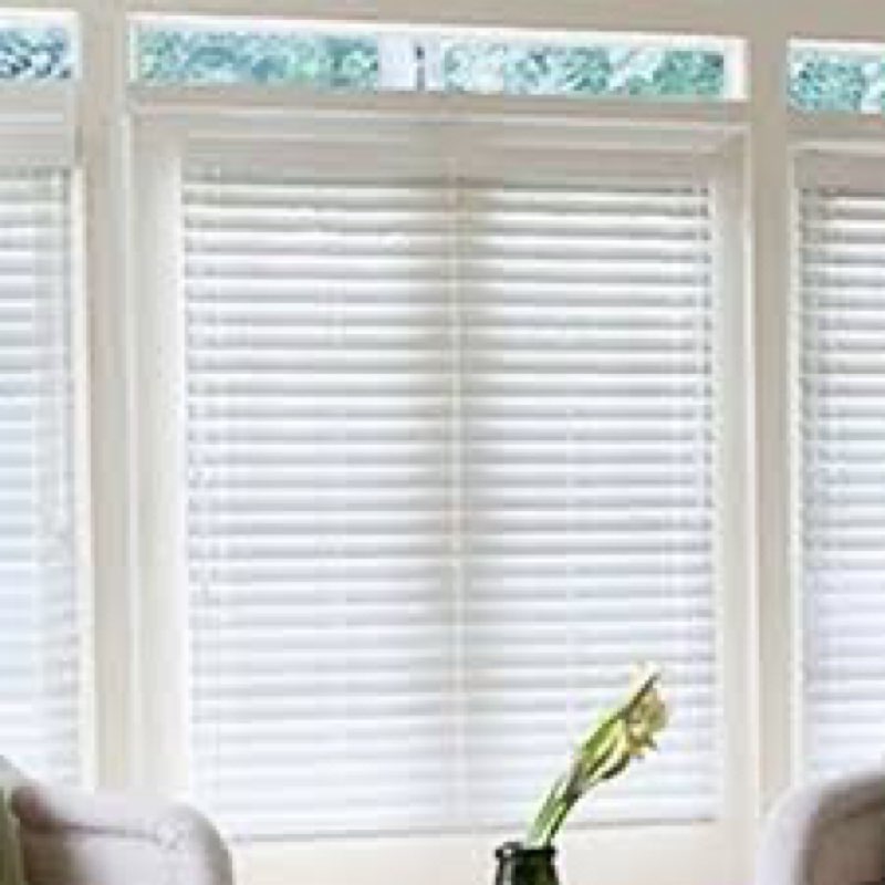 Levolor 2 in Faux Wood Blind White Color 72x64