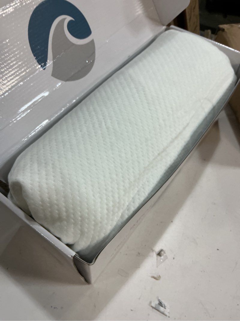 Condition photo showing Good Condition for bluewave bedding ultra slim gel memory foam pillow for stomach and back sleepers - thin, flat design for cervical neck alignment and deeper sleep (2.75-inches height, standard size) 2.75"h ultra slim (standard)