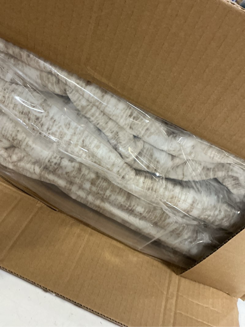 Condition photo showing Good Condition for ARKIIKI 9x12 Washable Area Rugs for Living Room, Neutral Boho Rugs for Bedroom, Vintage Large Soft F