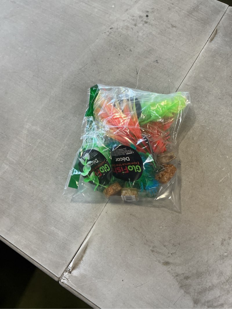 Condition photo showing New/Like New for Assortment of small pet items,miscellaneous small, variety of items multiple pieces, 5 items total