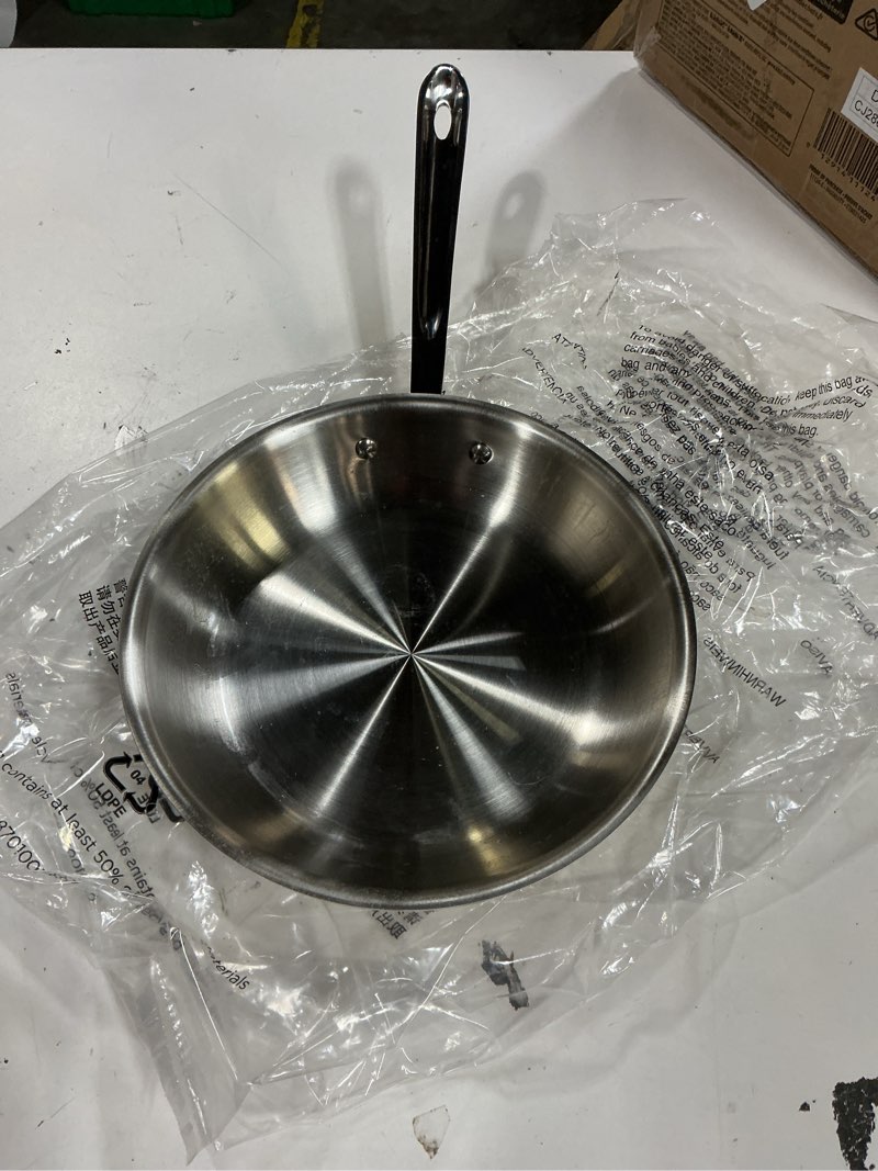 Condition photo showing Good Condition for all-clad d3 stainless 10-inch frying pan, featuring a bonded 3-ply construction for even heating.