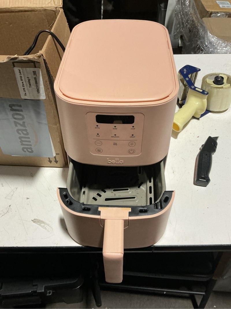 Condition photo showing Good Condition for bella 4Qt Slim Air Fryer, Fits-anywhere™ Kitchenware, EverGood™ Ceramic Nonstick Coating, Adjustable Temperature, 6 Preset Cooking Options, 60 Min Auto Shutoff w Audible Tone, 3.3lb Capacity, Blossom 4 QT Blossom