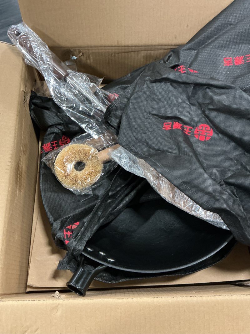 Condition photo showing Good Condition for WANGYUANJI 13.4 Inch Traditional Cast Iron Wok with Wooden Lid and Stainless Spatula, Flat Bottom Double-Handle Chinese Stir Fry Pan, Uncoated Cast Iron Wok for Induction, Gas and Electric Stoves SS wok spat-Long Hdl wok2 13.4"wok+spatula