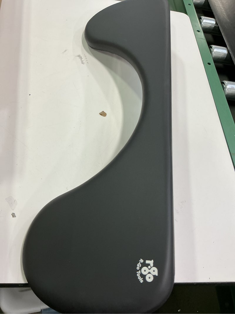 Condition photo showing Good Condition for R.go R-GO Tools The R-Go Ergonomic Armrest provides optimal support to the forearms during monitor work. The curved shape allows you to slide in well and support the arms close to the body
