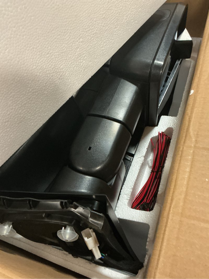 Condition photo showing Good Condition for tow mirrors compatible with 2007-2021 tundra, 2008-2017 sequoia, extended trailer towing side mirrors with blind spot monitoring, sequential switchback turn signal, power heated, black black + blind spot monitoring