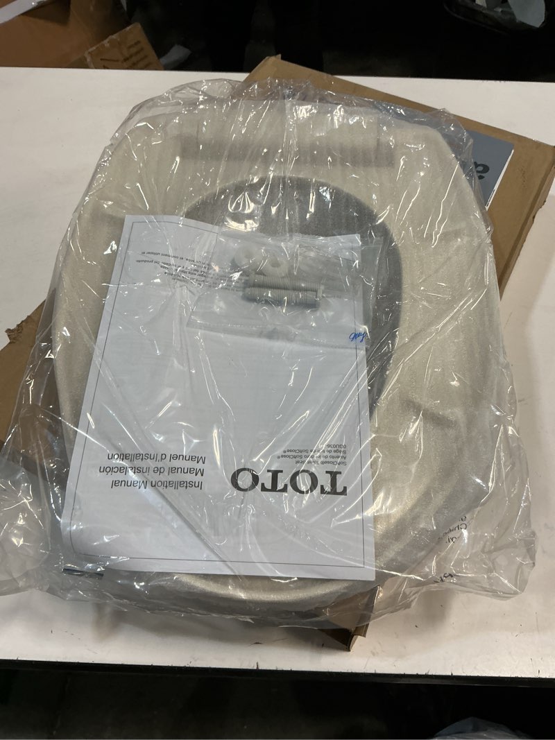 Condition photo showing New/Like New for TOTO SS114#03 Transitional SoftClose Elongated Toilet Seat, Bone