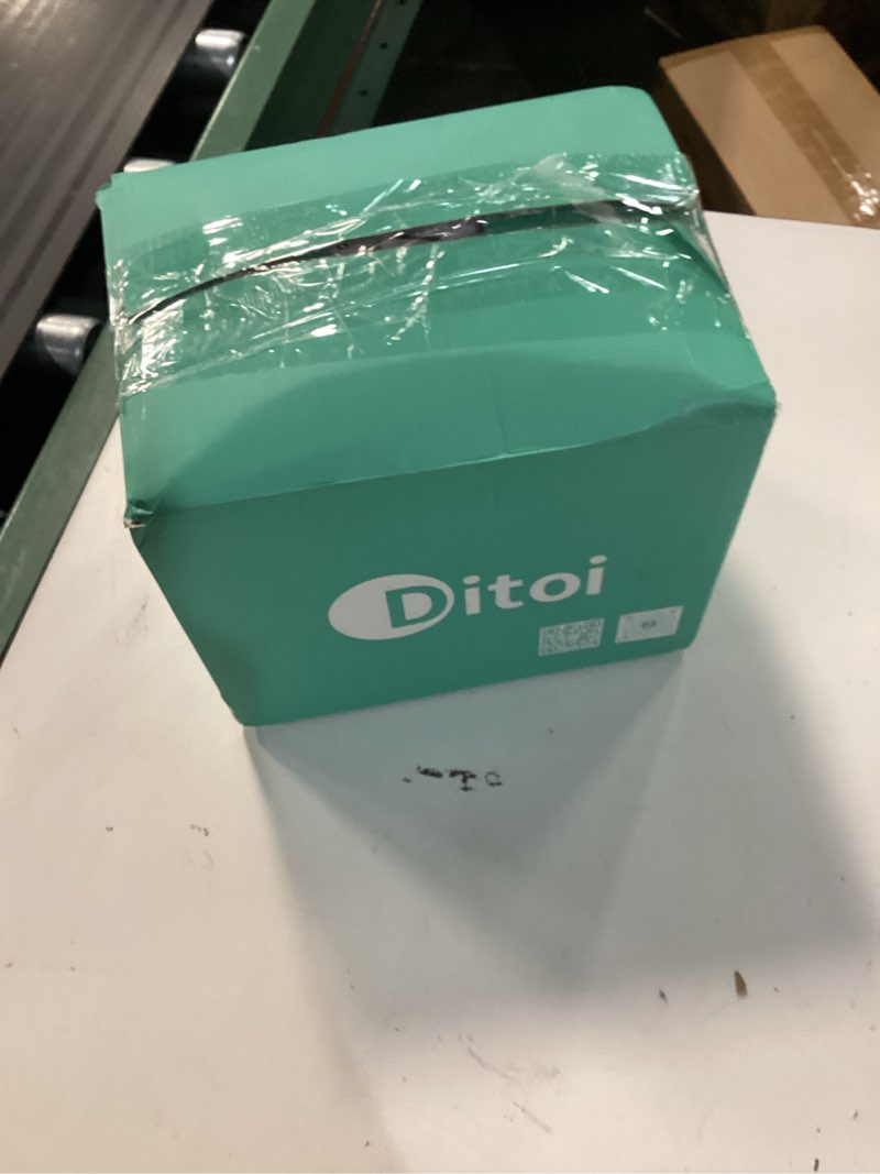 Condition photo showing New/Like New for ditoi disposable bath towels,extra large beach towels 30"x60", camping towels for travel hotel, soft quick dry shower tissue for body,gym sports,beach (xl,10 count)