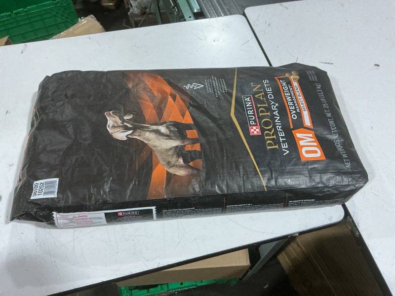 Condition photo showing New/Like New for pro plan veterinary diets purina om select blend overweight management with chicken canine formula dry dog food - 25 lb. bag chicken sb 25 pound (pack of 1)