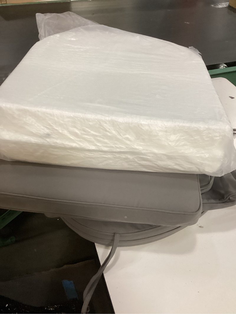 Condition photo showing Good Condition for favoyard outdoor chair cushions 17"x16"x2" set of 4 waterproof seat cushion for patio furniture with 3-year fade resistant removable cover attach straps hidden zipper round corner for yard garden