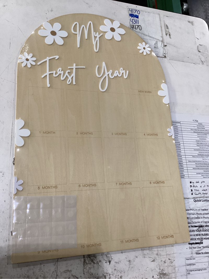 Condition photo showing New/Like New for wawuo 1st first year photo board, 12 month picture milestones board, my first year board, daisy birthday decorations