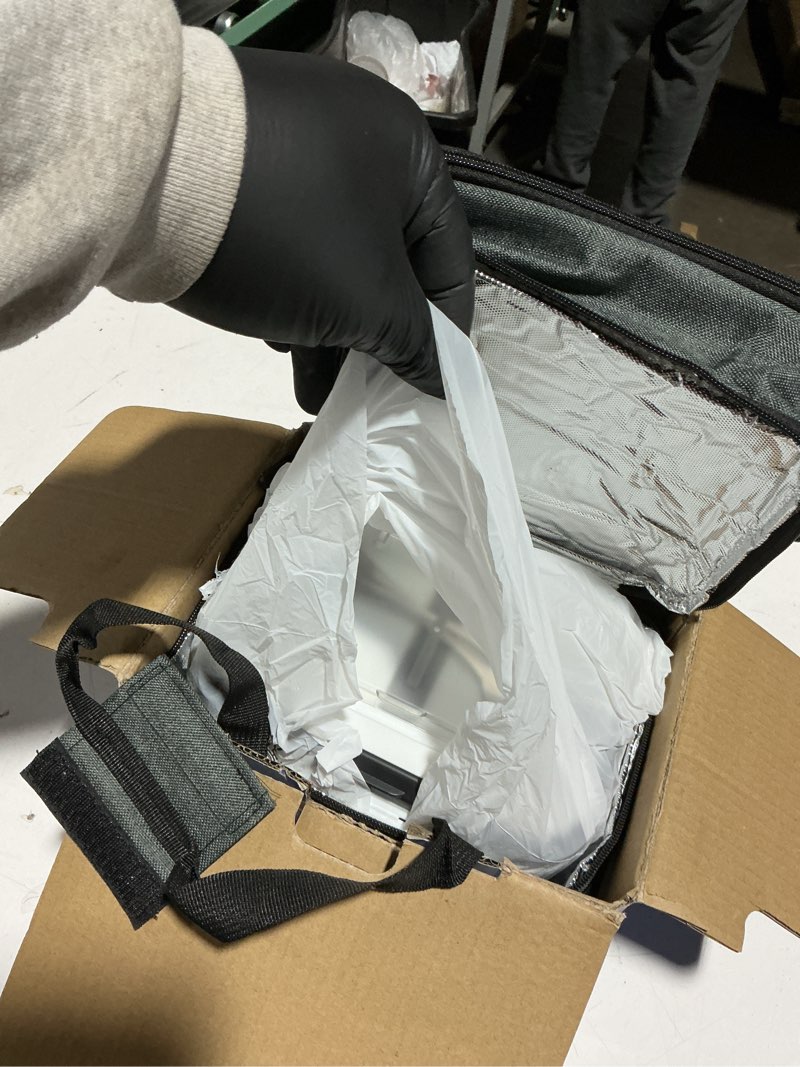 Condition photo showing New/Like New for EAST OAK Cordless Electric Lunch Box for Adults, Heated Lunch Box Battery Powered with Automatic Heating, 5.5 Cups Portable Food Warmer with Insulated Carry Bag Black - Double-layer Bag