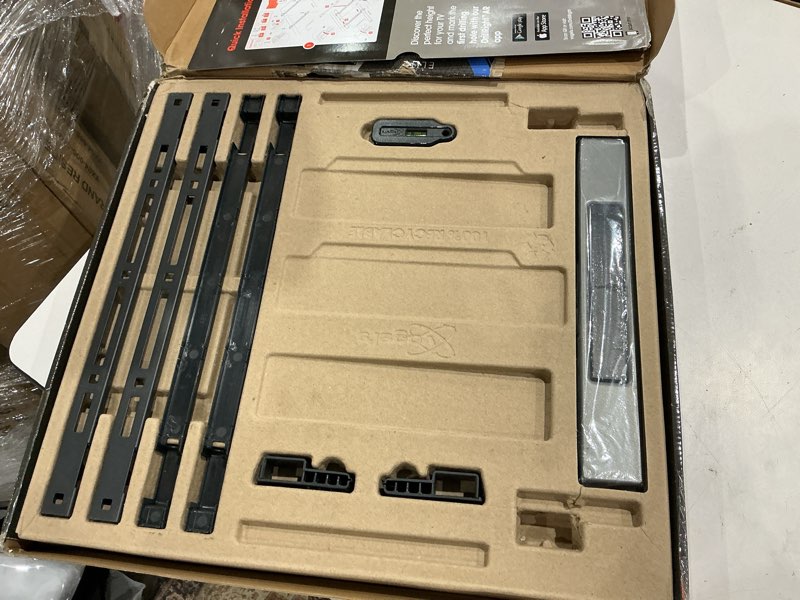 Condition photo showing Good Condition for vogel's tvm 5445 full-motion ultra-thin tv wall bracket for 32-65 inch tvs, max. 77 lbs, swivels up to 180°, full-motion tv mount max. vesa 400x400, universally compatible