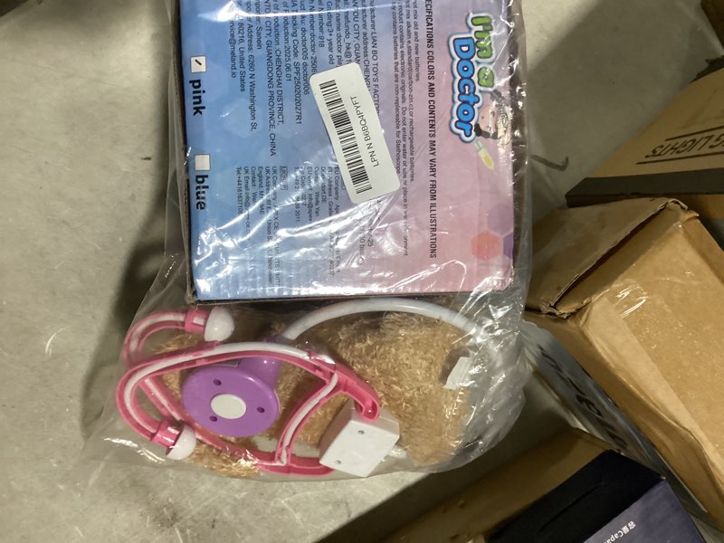 Condition photo showing New/Like New for meland toy doctor kit for girls, pretend play toy doctor set with dog , carrying bag, stethoscope & dress up costume gift for kids toddlers ages 3 4 5 6 year old for role play pink with doll