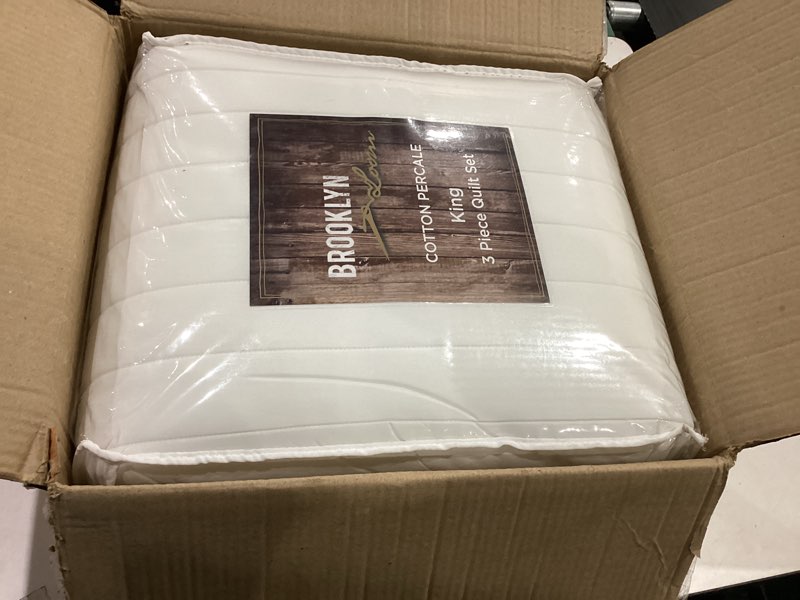 Condition photo showing Good Condition for Brooklyn Loom Solid Cotton Percale White King 3 Piece Comforter Set, Solid Color Themed, Oeko-TEX Certified Confidence King White